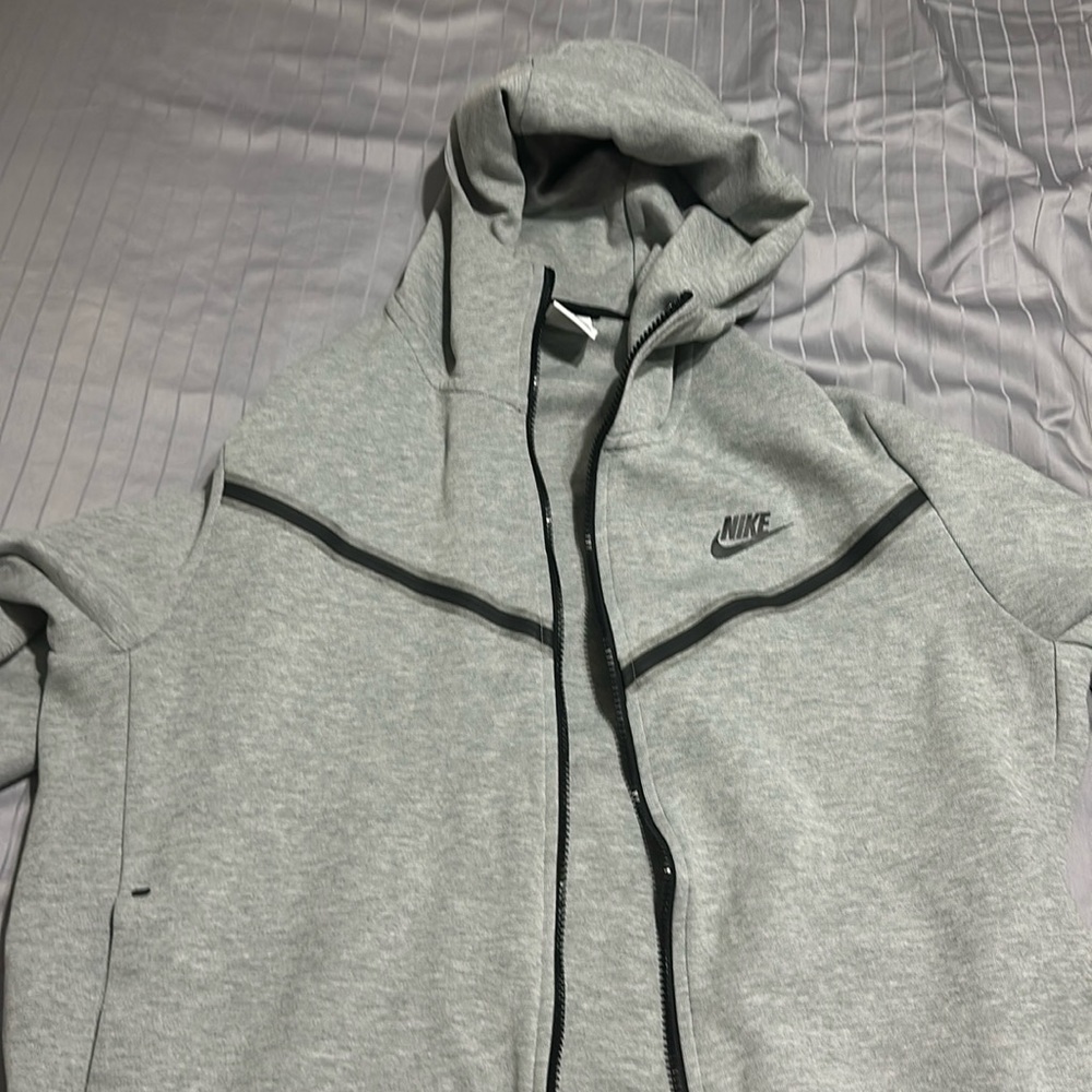 Nike Tech Grey Wind Runner Hoodie Size Large